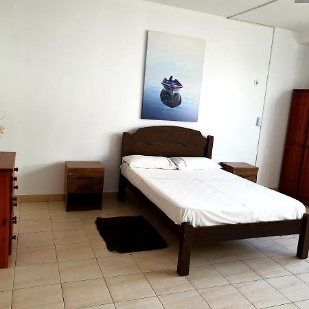 Guest House Mangui Baxu Rooms & Apartment Tarrafal  Buitenkant foto