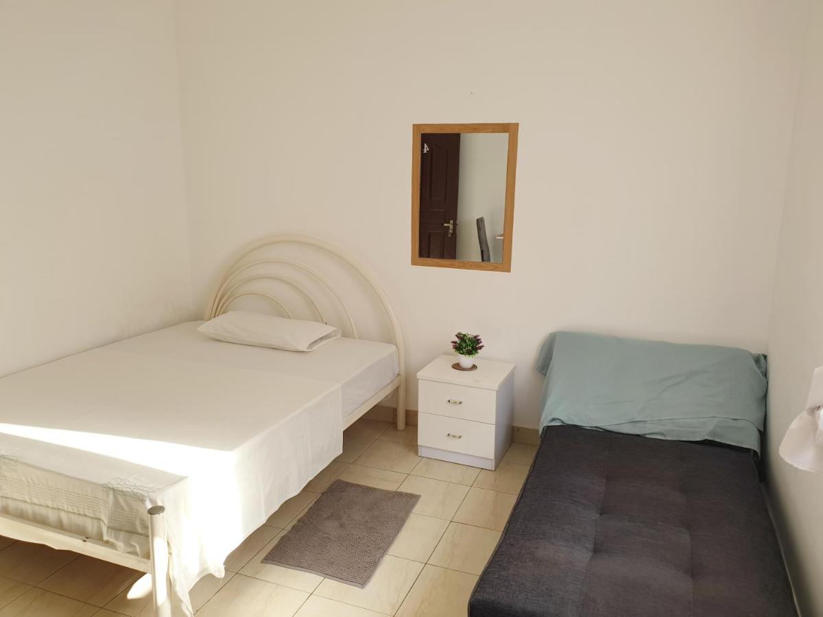 Guest House Mangui Baxu Rooms & Apartment Tarrafal  Buitenkant foto