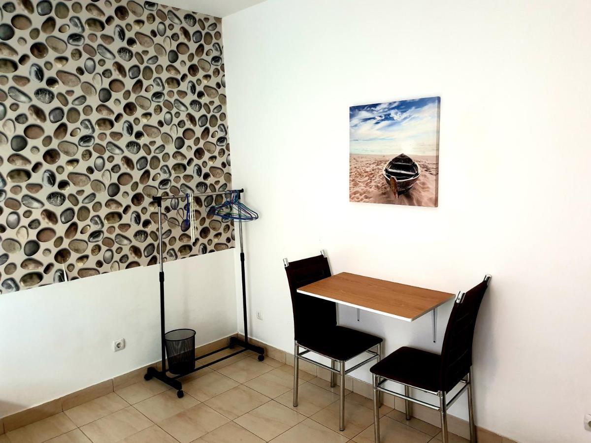Guest House Mangui Baxu Rooms & Apartment Tarrafal  Buitenkant foto