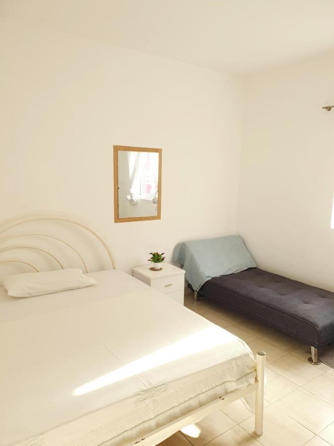 Guest House Mangui Baxu Rooms & Apartment Tarrafal  Buitenkant foto