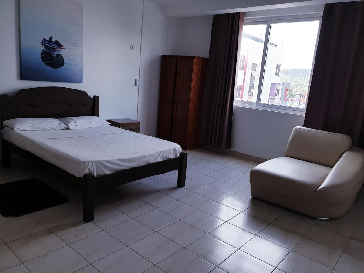 Guest House Mangui Baxu Rooms & Apartment Tarrafal  Buitenkant foto