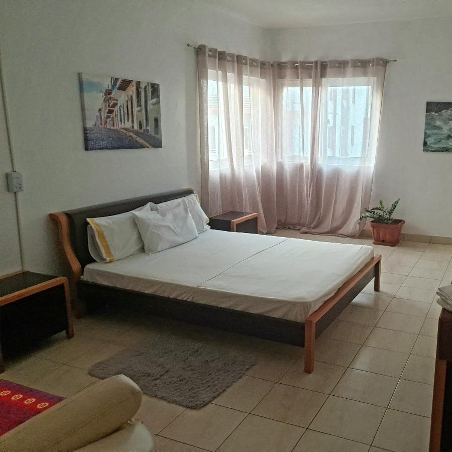 Guest House Mangui Baxu Rooms & Apartment Tarrafal  Buitenkant foto